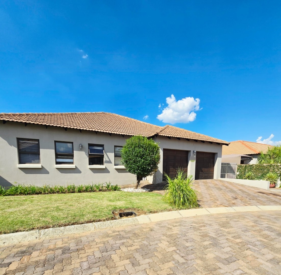 3 Bedroom Property for Sale in Wilkoppies North West